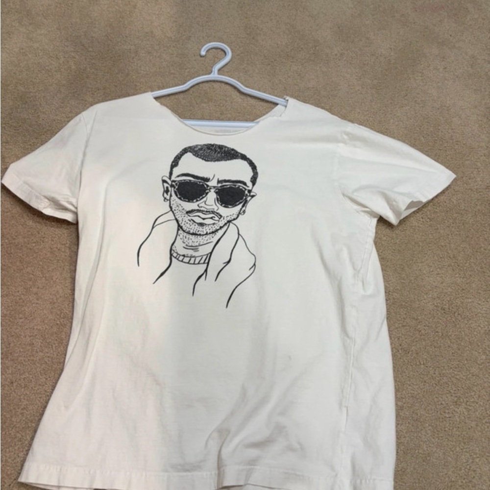 DIY Off the shoulder Men's White Short Sleeve Graphic Tee with Sunglass Portrait